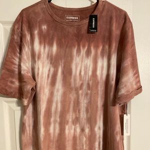 Men’s shirt.